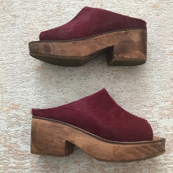 Ecoté Burgundy Calf Hair Wooden Sandals - Picture 2 of 8